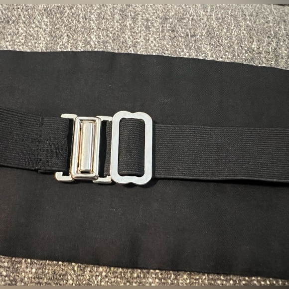 Men’s Lustre Satin Adjustable Black Cummerbund - Picture 5 of 10